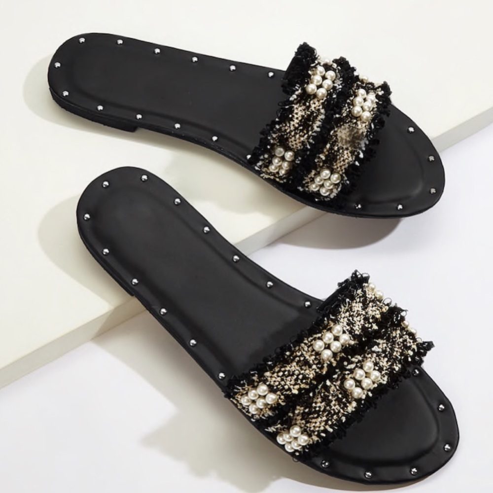 🌻JUST IN🌻 Faux Pearl Decor Flat Sliders🌻